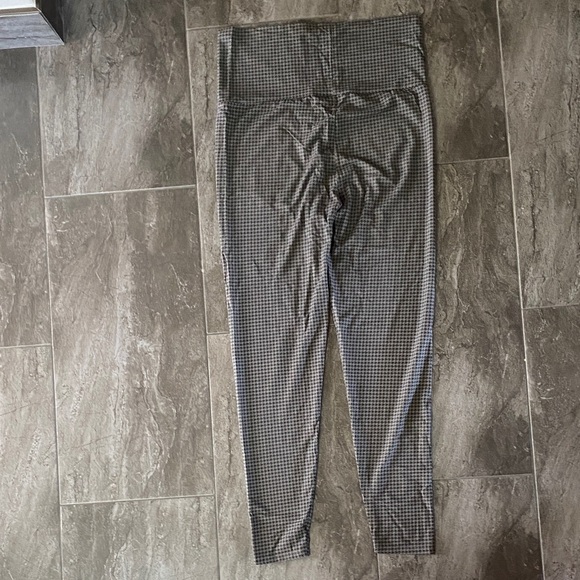 Hatch Maternity Houndstooth Checkered Leggings - Picture 2 of 3